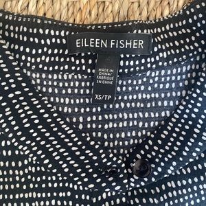 EILEEN FISHER silk black and white sleeveless tunic  🖤〰️⚪️